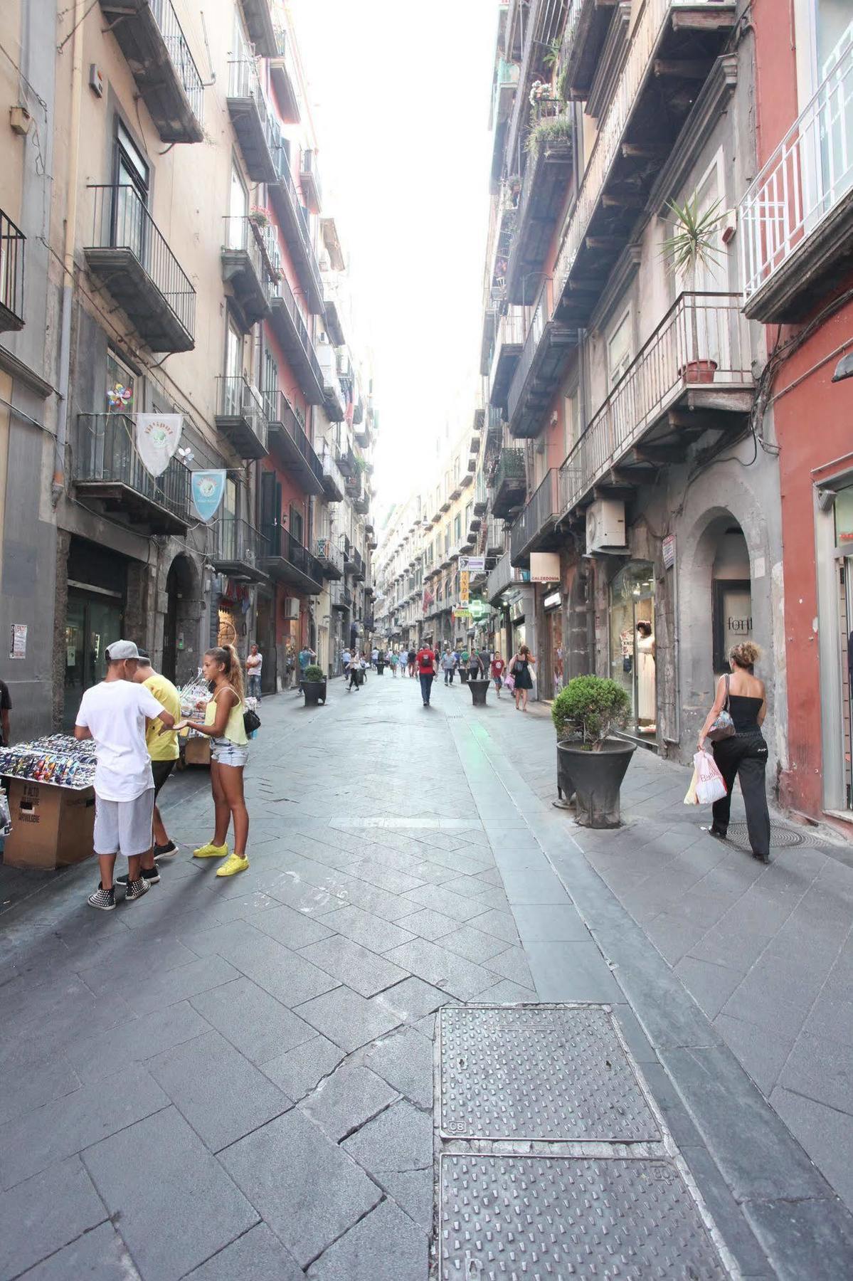 Napoli 2 Affittacamere Buitenkant foto