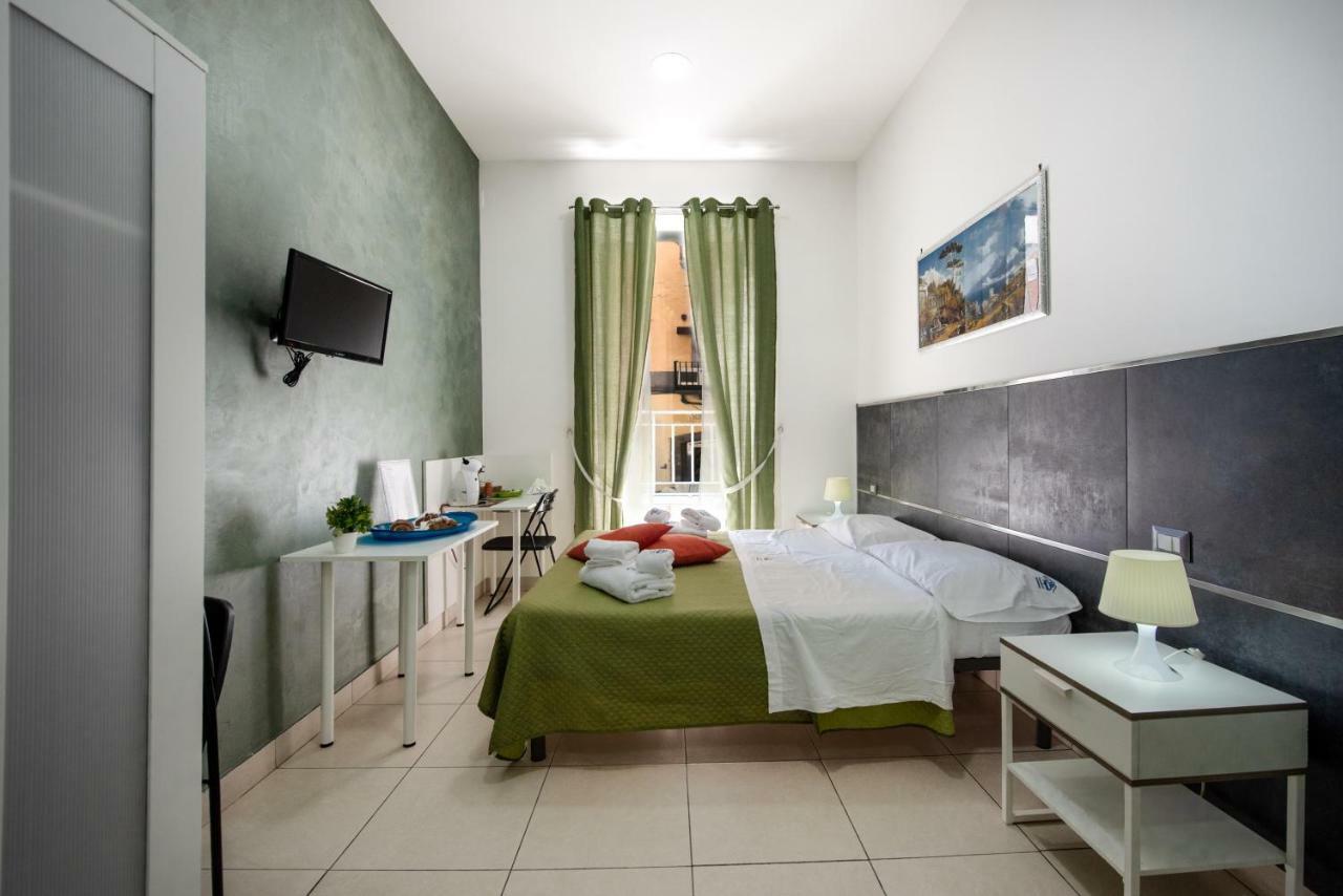 Napoli 2 Affittacamere Buitenkant foto